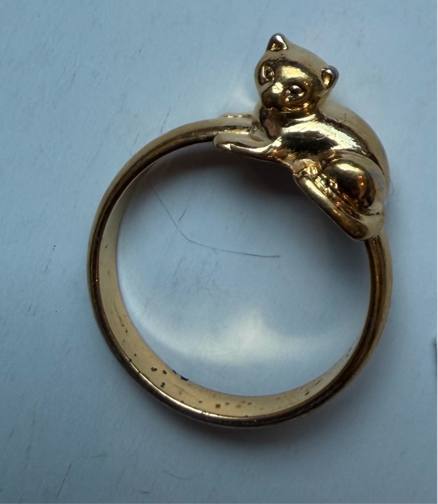 FREE: Women's Goldtone Cat Perched Ring- size 8.5