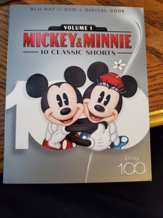 Digital code- Classic shorts vol 1; Mickey & Minnie 