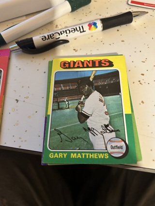 1975 topps  gary matthews