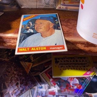 1966 topps Walt Alston mgr baseball card 