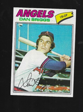 1977 TOPPS DAN BRIGGS #592