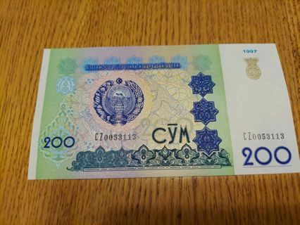 Uzbekistan 200 Cym Note