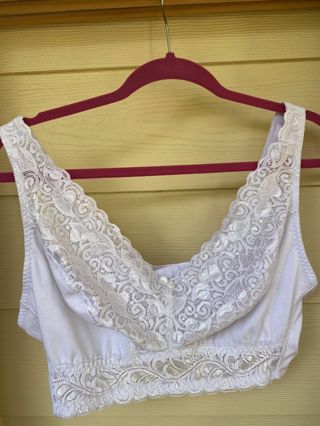 NEW Amoureuse Lace Leisure Bra,polyester/spandex,,size womens 44c