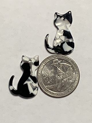 CAT CHARMS~#16~MARBLE COLORED~SET OF 2~FREE SHIPPING!