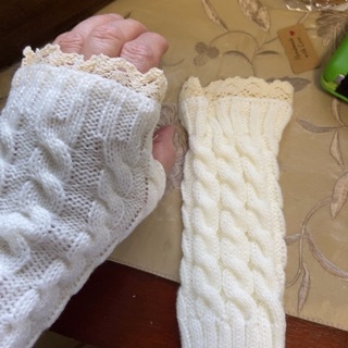 BN Knitted Fingerless Gloves. 