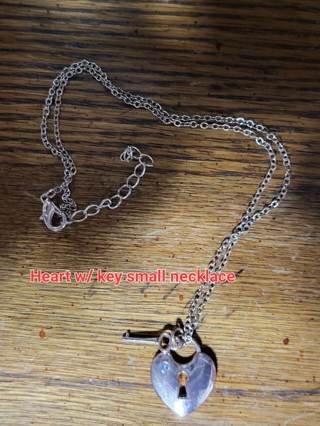 HEART W/ KEY SMALL NECKLACE