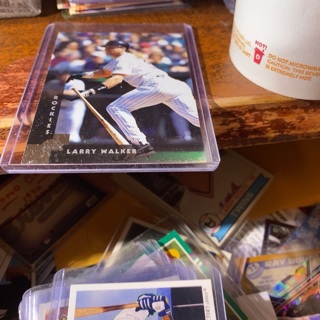 1997 donruss Larry walker baseball card 