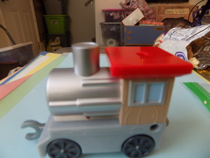 Sonics Kids meal train engine toy silver with red roof push toy