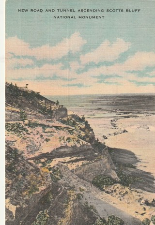 Vintage Unused Postcard: gin: Linen: Scott's Bluff National Monument