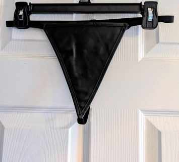 BLACK FAUX LEATHER THONG - 2X - NEW! - FREE SHPG
