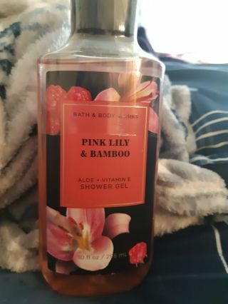 BBW pink lily & bamboo shower gel