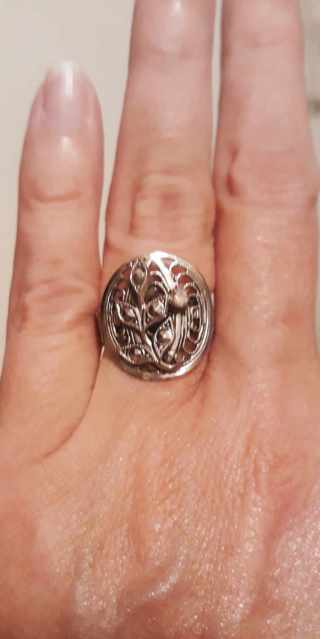 Silver Ring, Leaf Design, size 6