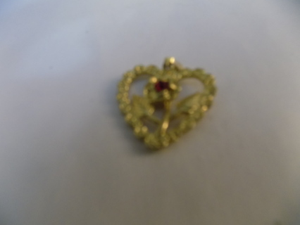 Goldtone heart shaped charm rose in middle & red rhinestone