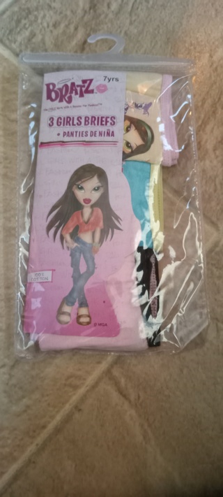 Bratz girls panties 7yrs 