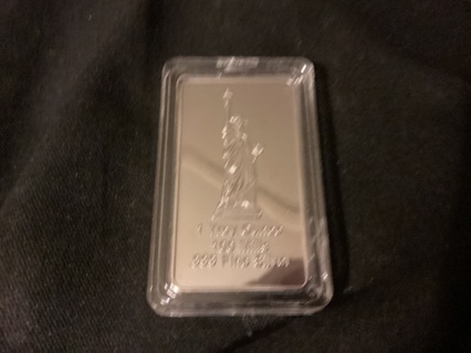 REPLICA STATUE OF LIBERTY SILVERY BAR