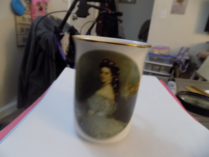 Fine porcelain mug KAISERIN ELIZABETH Vienna Austria Souvenir 4 inch