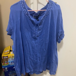 Woman’s plus top