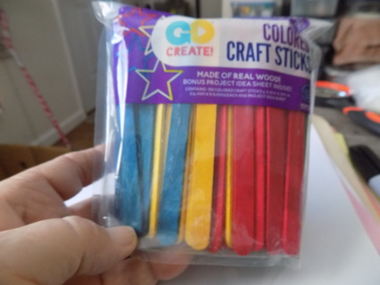 NIP Wooden 140 colored craft sticks