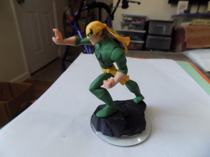 Disney's Infinity 2.0 ed. Marvel Super Heros iron fist figure blond hair, green suit