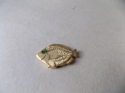 Goldtone tropical fish with green gemstone eye charm