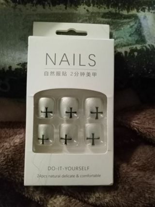 Cross Glue Press on nails new