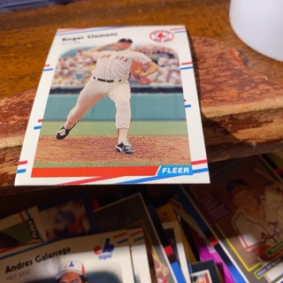 1988 fleer Roger Clemens baseball card 