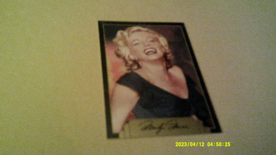 Marilyn Monroe MINT Trading cards in sleeve