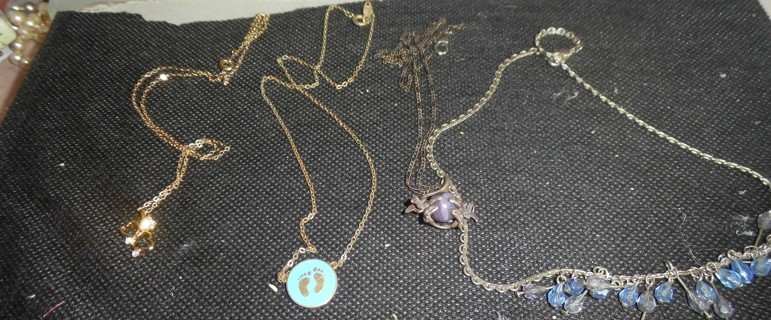 Costume Jewelry - Necklaces, Pendants, and more