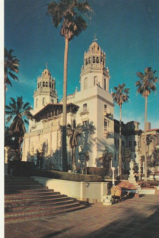 Vintage Unused Postcard: c: Hearst San Simeon State Monument, CA