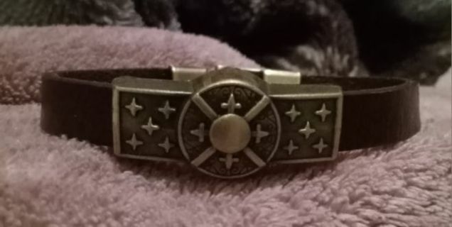 Gray viking shield leather bracelet new unworn