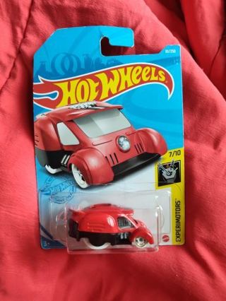 New in package Hot Wheel Car Experimotors 7/10.