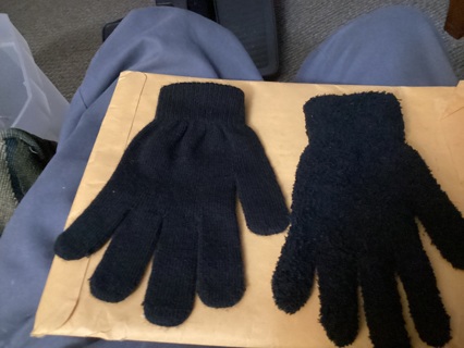  BLACK WOOL GLOVES