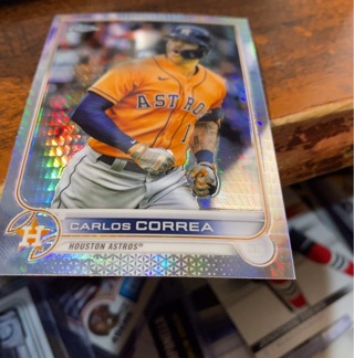 2022 topps chrome prism Carlos Correa baseball card 