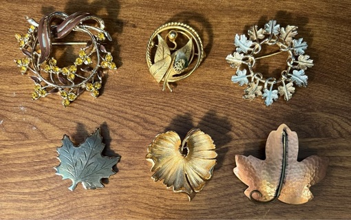 Wreaths & Leaves Brooches (Pick 1)