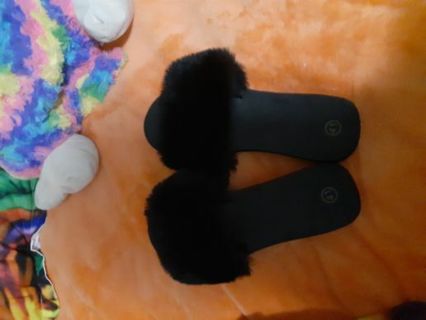 Women's bedroom slippers
