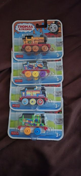 THOMAS & FRIENDS Trains