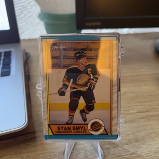 20 random hockey card