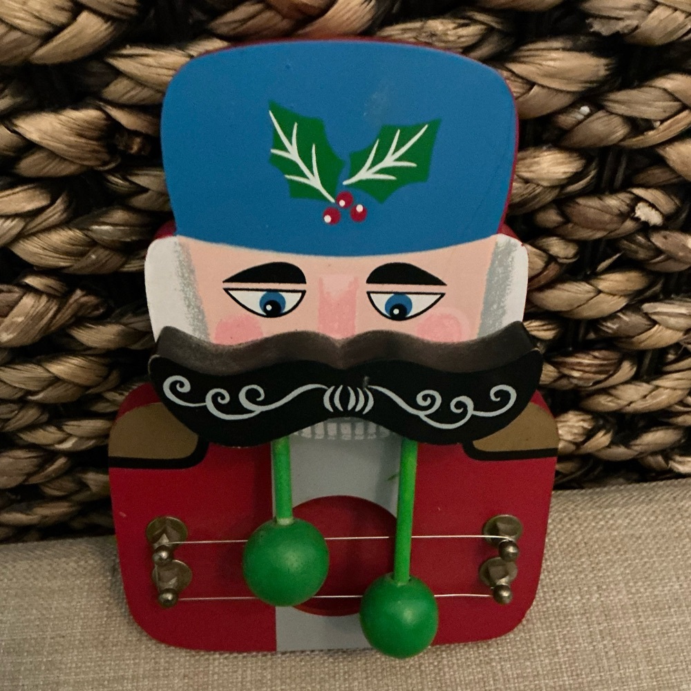 Free: ❤️ HAND PAINTED WOOD CHRISTMAS NUTCRACKER SOLDIER MUSICAL DECOR ❤️