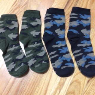 Brand New 4 Pairs of Adult Unisex Crew Socks .