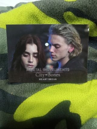 2013 The Imortal Instruments City Of Bones Card