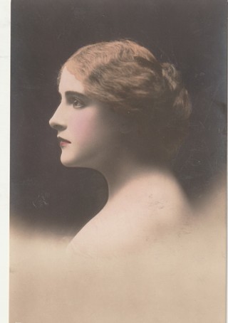 Vintage Unused Postcard: Pre Linen: (i1): Beautiful Lady