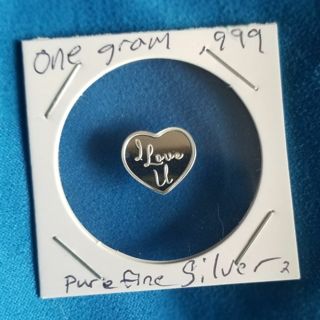 ☆NEW☆ .999 pure fine Silver Heart~ one gram collectable~ I Love U