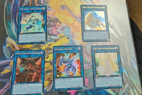 5 mint condition Ultra Rare Holo Yugioh Link Cards