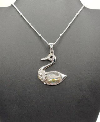 New Beautiful Abalone Shell Embellished Silver Swan Necklace