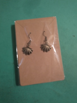 clam shell earings free shipping