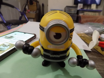 3 inch weight lifting minion