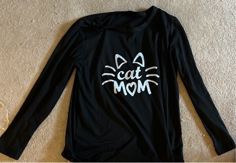 Long sleeve cat mom shirt/ size medium 