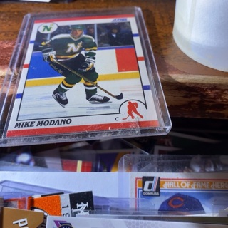 1990 score mike modano hockey card 