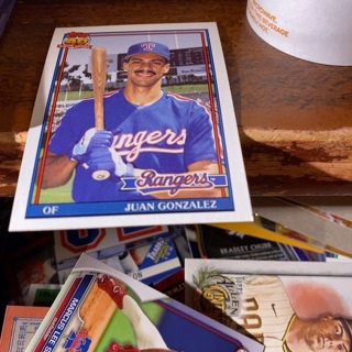 1991 topps Juan Gonzalez baseball card 