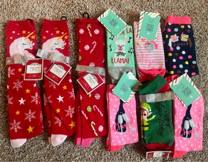 NINE pairs of SUPER CUTE new women’s Christmas socks